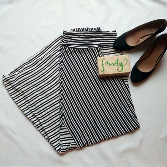 Joe B Dresses & Skirts - Black and White Striped Maxi Skirt size x small